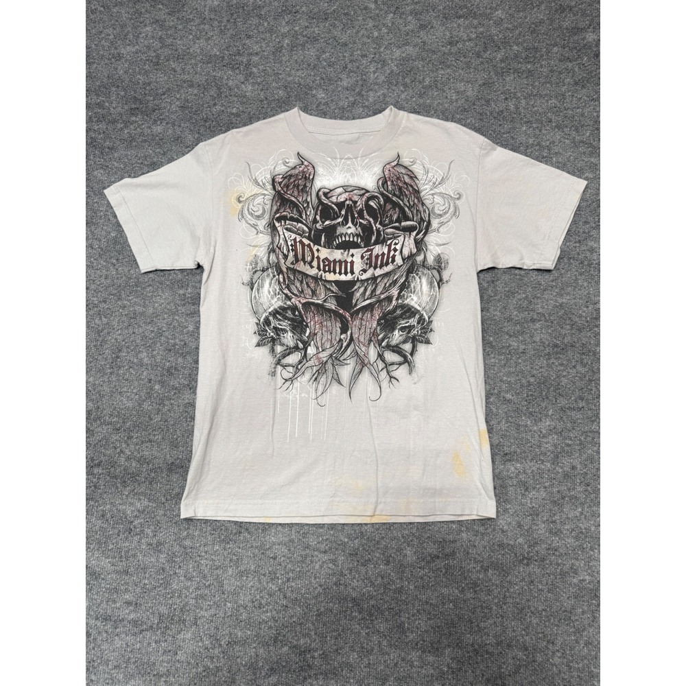 Miami Ink‎ Graphic T-Shirt Mens Medium Tattoo Skull Wings Y2K TV T-Shirt
